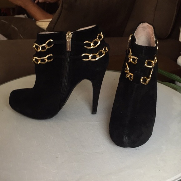 Sexy suede booties - Picture 2 of 3